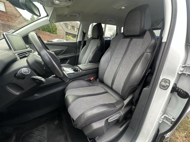 Peugeot 5008 image 9
