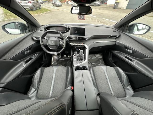 Peugeot 3008 image 2