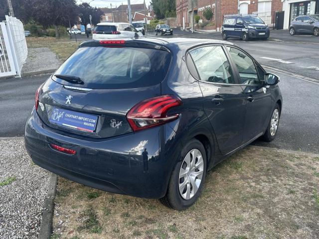 Peugeot 208 image 9