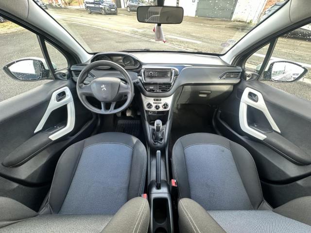 Peugeot 208 image 4