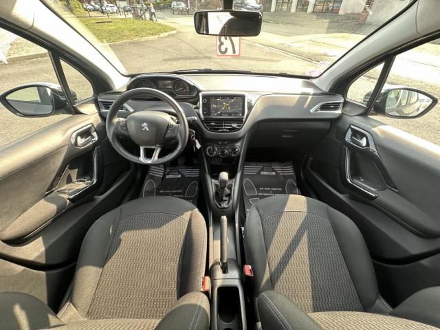 Peugeot 208 image 4