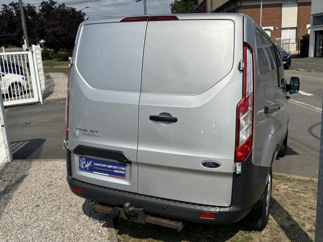 Ford Transit image 4