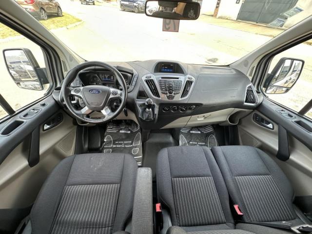 Ford Transit image 9