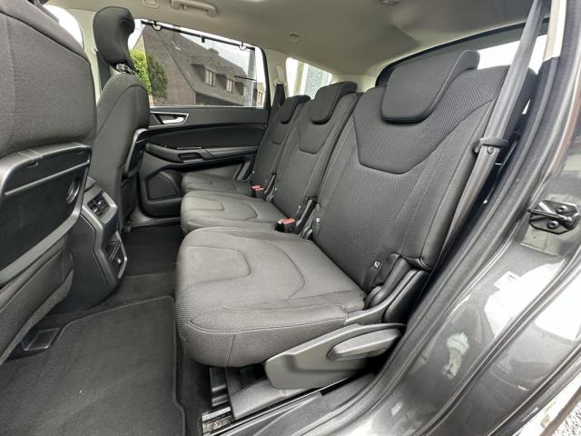 Ford S-Max image 2