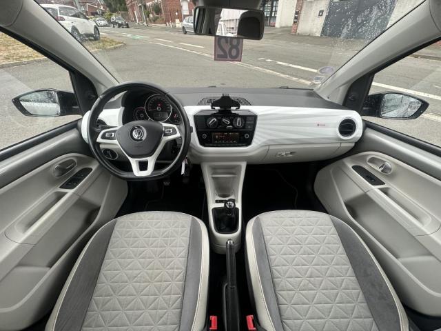 Volkswagen Up! image 1
