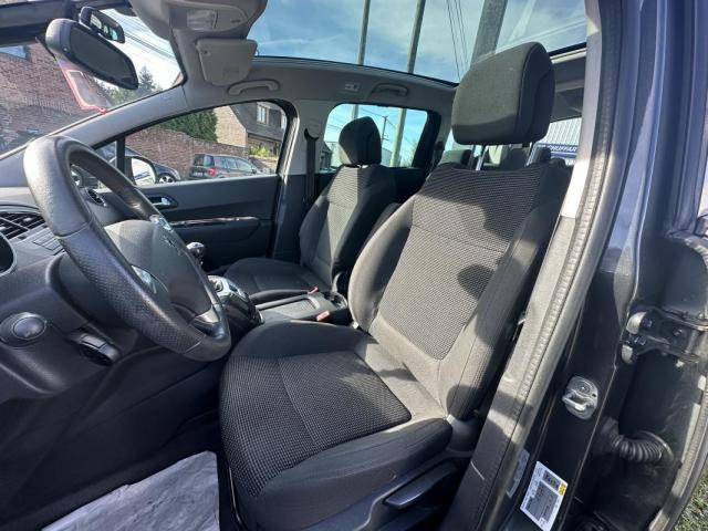 Peugeot 5008 image 6