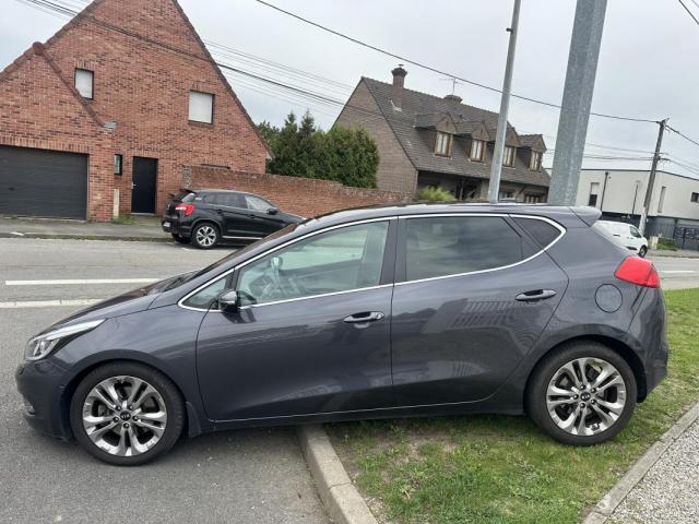 Kia Cee'D image 1