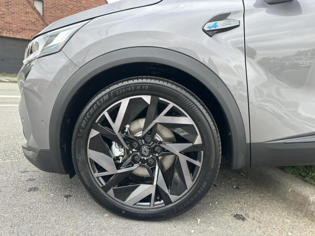 Renault Captur image 1