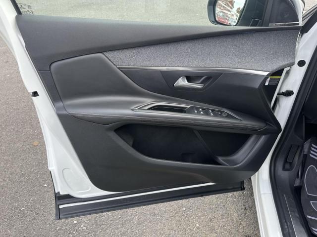 Peugeot 3008 image 5
