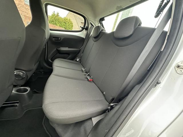Peugeot 108 image 2