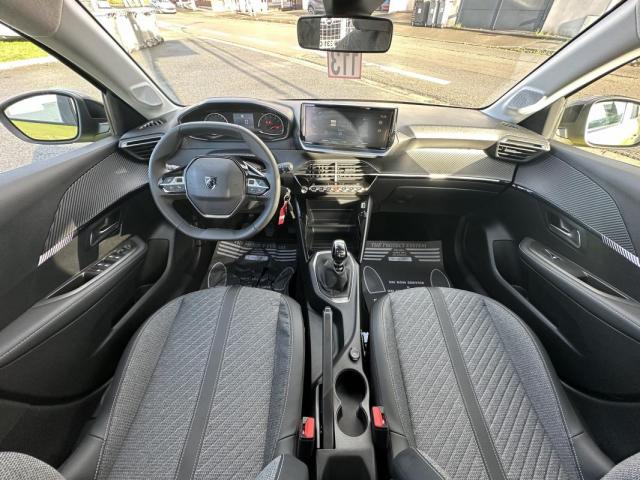 Peugeot 208 image 1