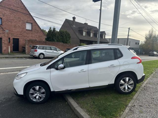 Peugeot 2008 image 7