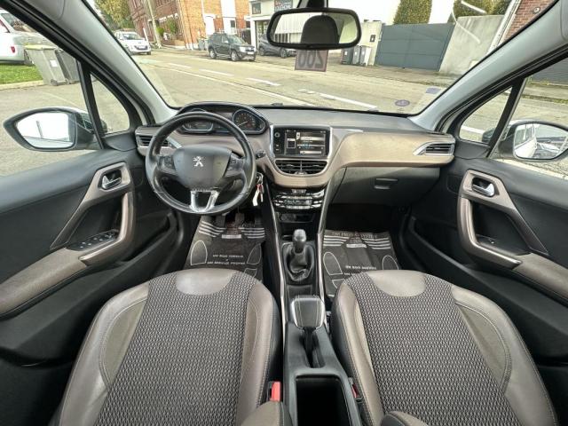 Peugeot 2008 image 1