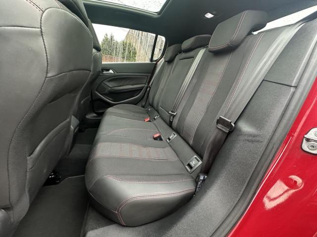 Peugeot 308 image 9