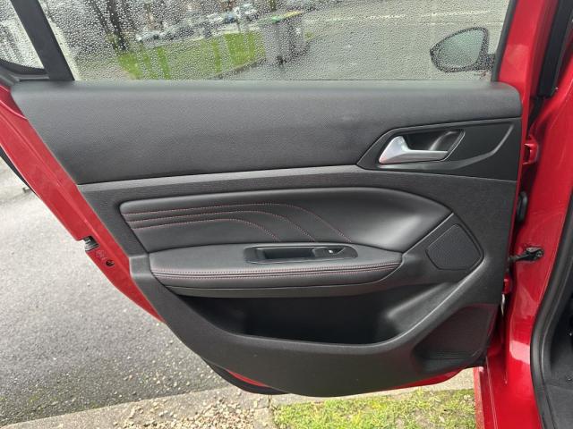 Peugeot 308 image 3