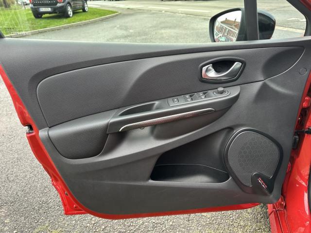 Renault Clio image 9