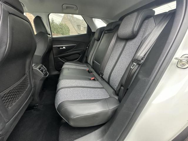 Peugeot 3008 image 9