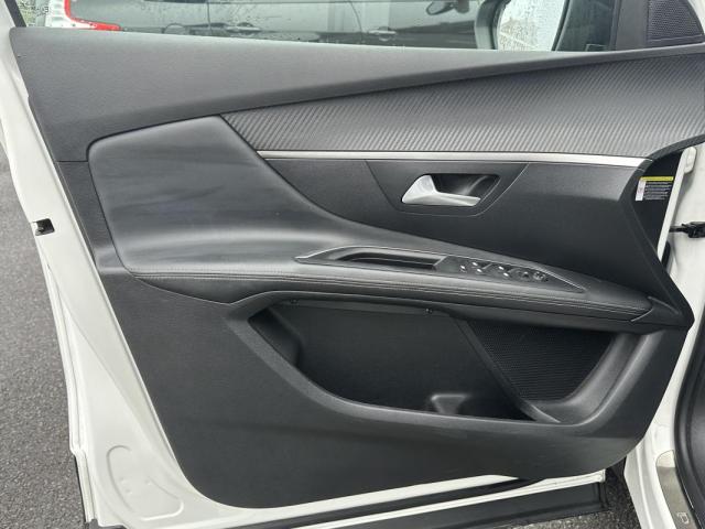 Peugeot 3008 image 5