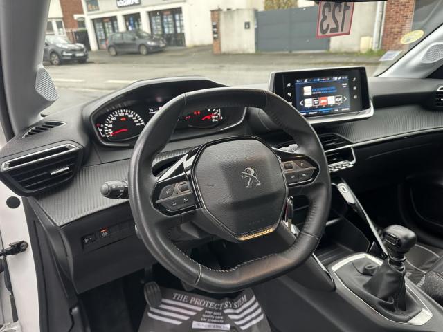 Peugeot 208 image 7