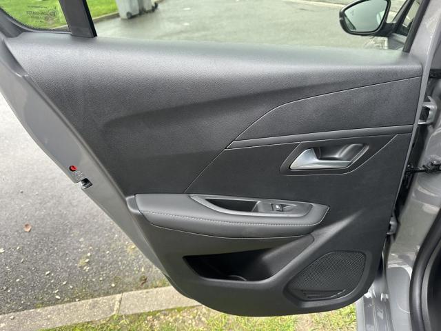 Peugeot 208 image 7