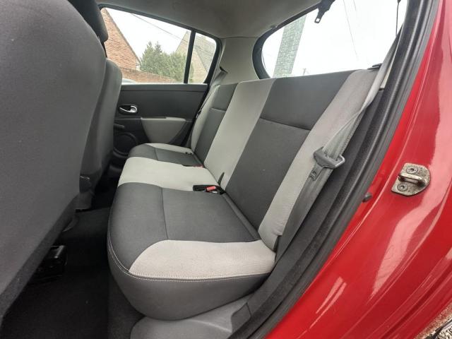 Renault Clio image 8