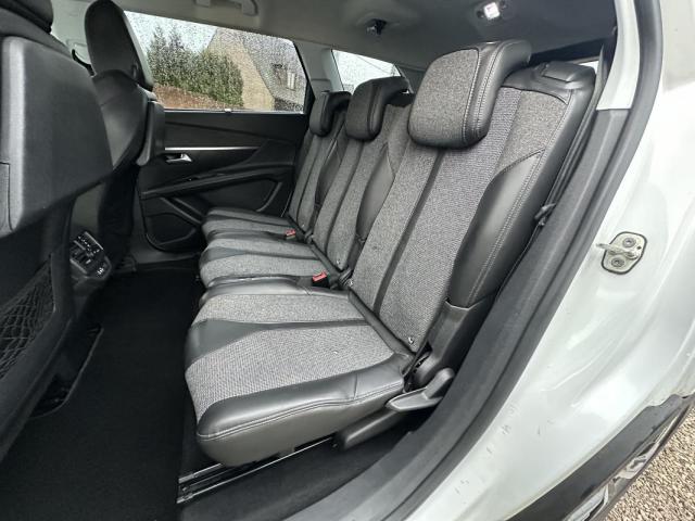 Peugeot 5008 image 7