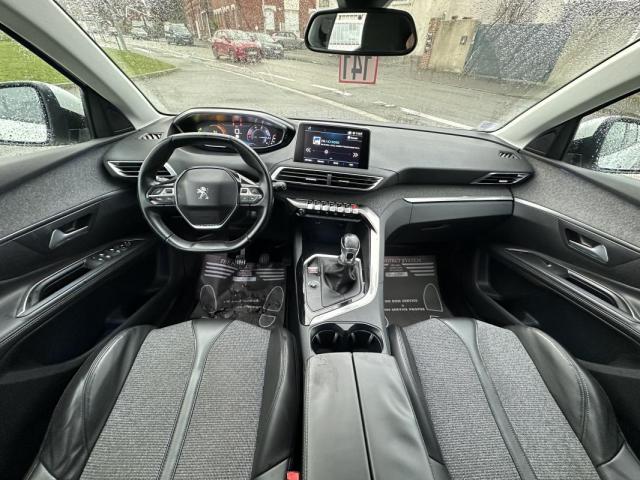 Peugeot 5008 image 9