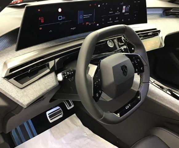 Peugeot 5008 image 8