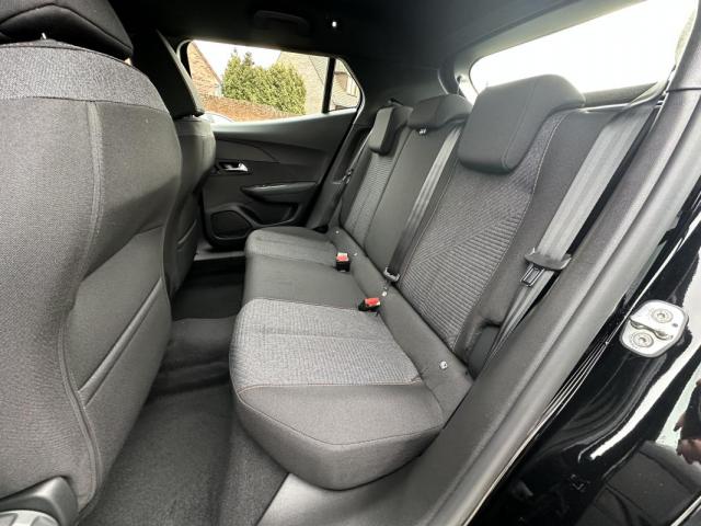 Peugeot 2008 image 2