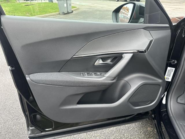 Peugeot 2008 image 1