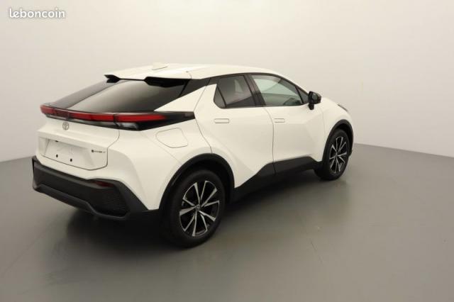 Toyota C-Hr image 9