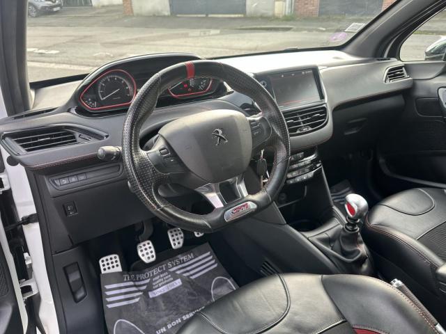 Peugeot 208 image 6