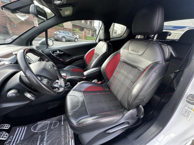 Peugeot 208 image 7