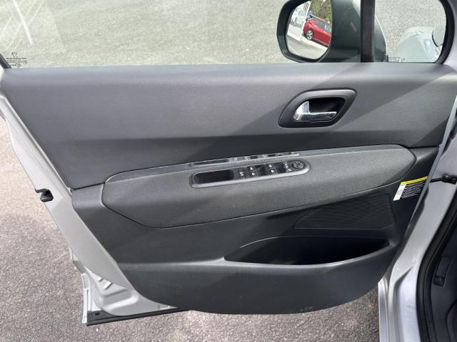 Peugeot 5008 image 8