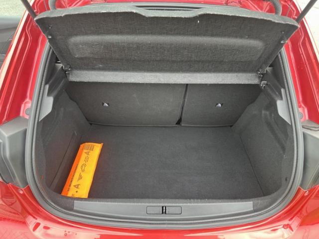 Peugeot 208 image 3