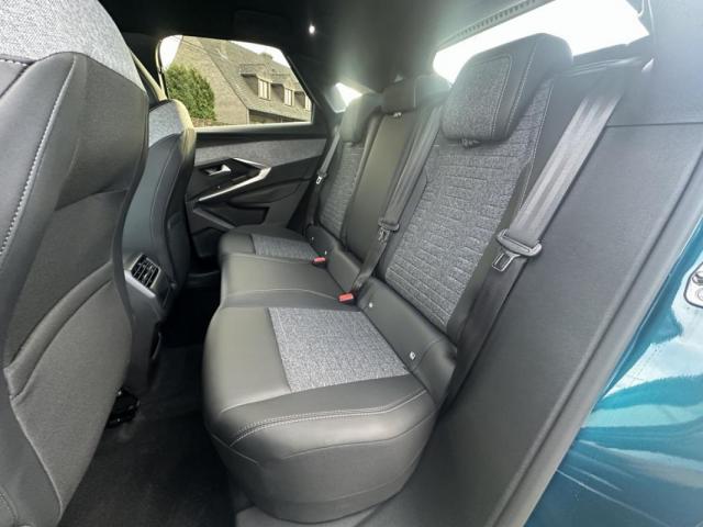 Peugeot 3008 image 2