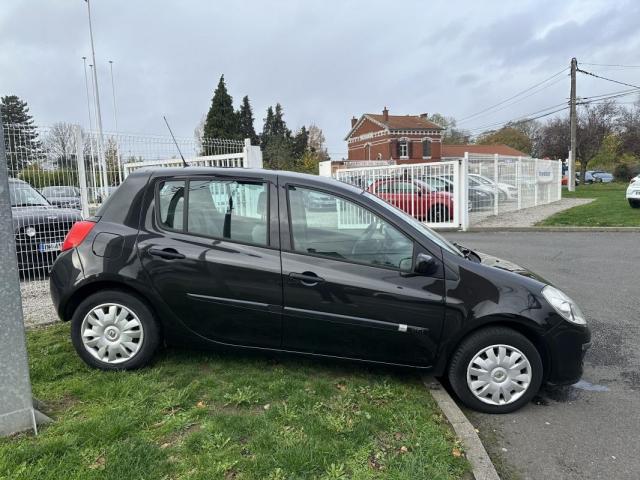 Renault Clio image 8