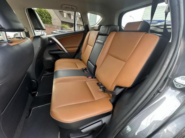 Toyota Rav4 image 6