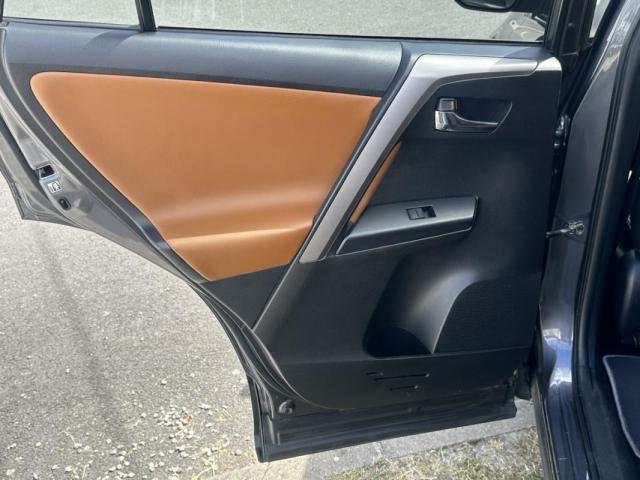 Toyota Rav4 image 5