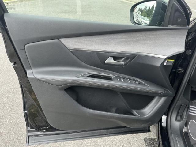 Peugeot 3008 image 8