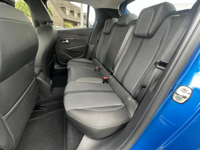 Peugeot 208 image 7