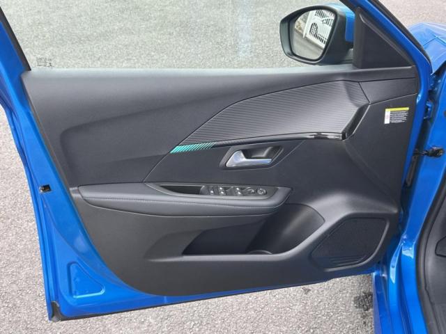 Peugeot 208 image 8