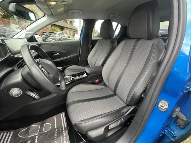 Peugeot 208 image 9