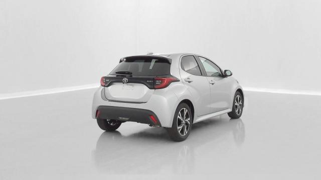Toyota Yaris image 2