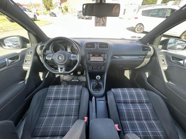 Volkswagen Golf image 8
