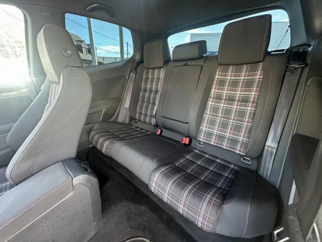 Volkswagen Golf image 6
