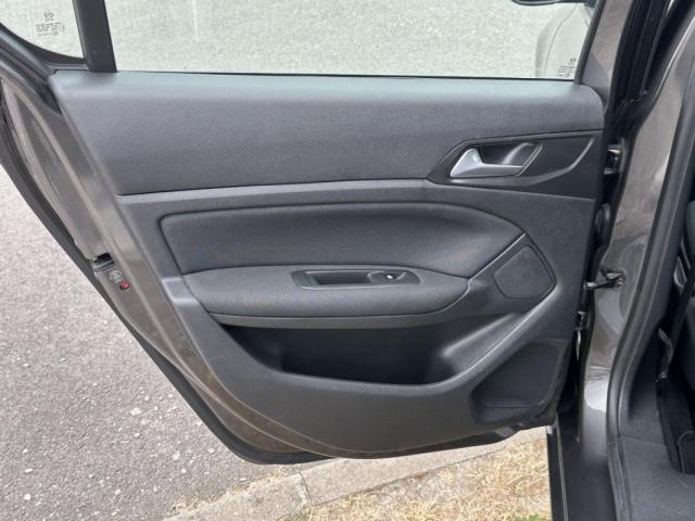 Peugeot 308 image 2