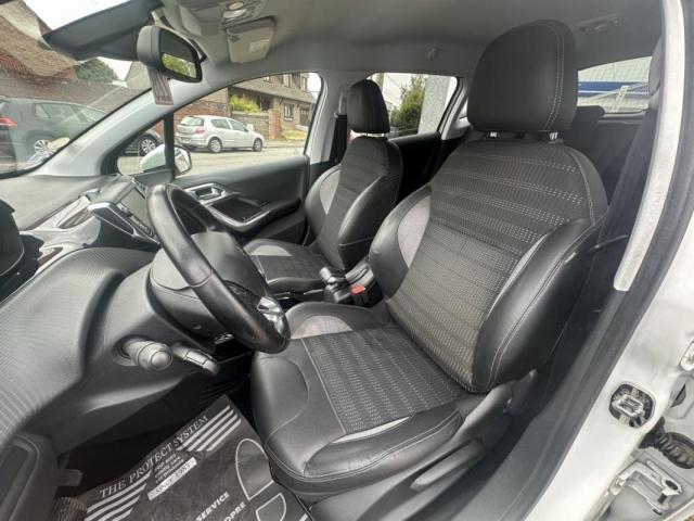 Peugeot 2008 image 5