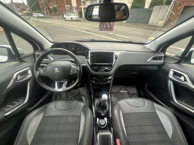 Peugeot 2008 image 8