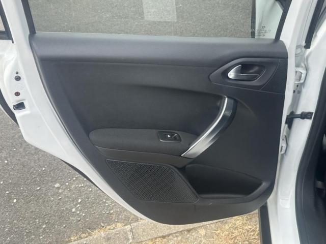 Peugeot 2008 image 3